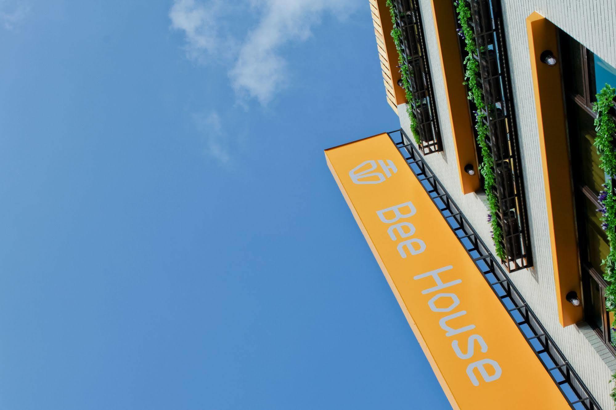 Bee House By Cosmos Creation - Taipei Main Station Hotel Eksteriør billede