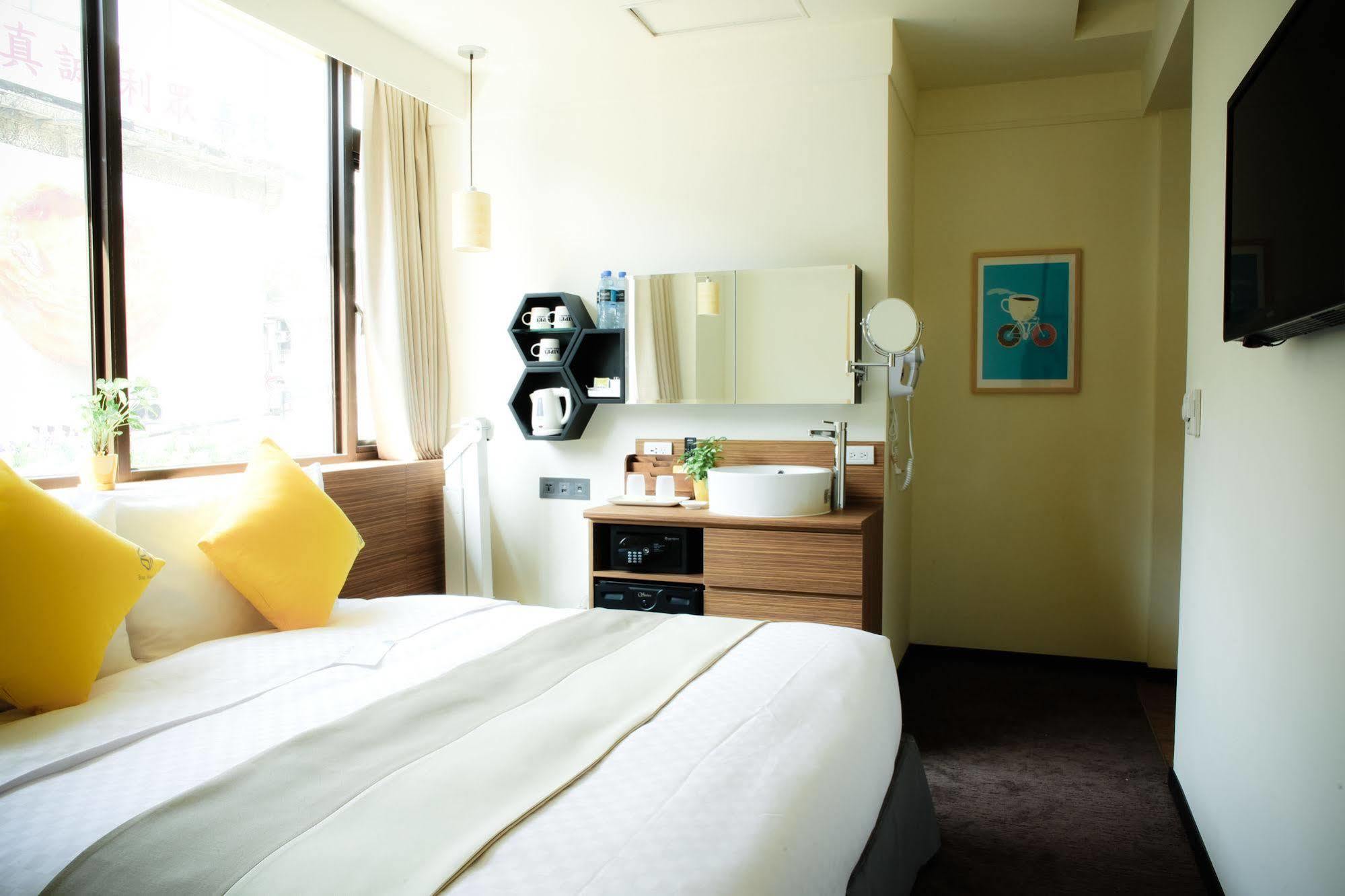 Bee House By Cosmos Creation - Taipei Main Station Hotel Eksteriør billede
